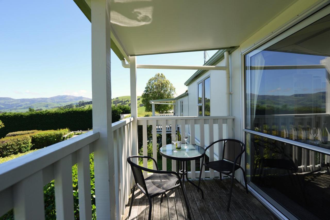 Akaroa Top 10 Holiday Park Extérieur photo