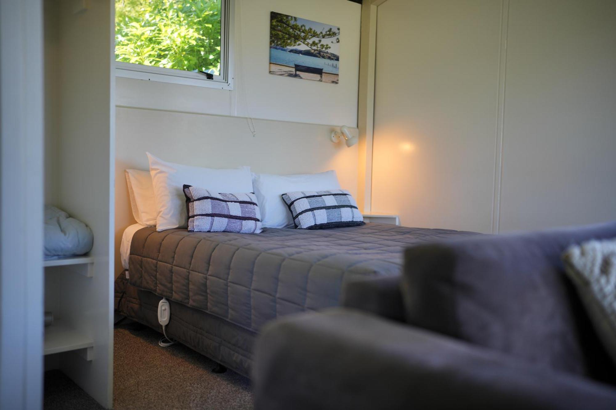 Akaroa Top 10 Holiday Park Extérieur photo